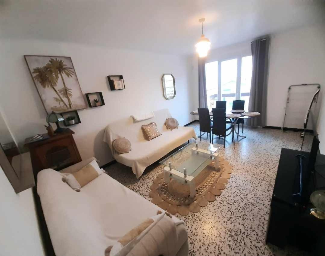 Appartement Avec Vue Sur Mer Canet-en-Roussillon Bagian luar foto